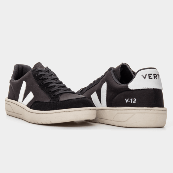 TÊNIS VERT V-12 TECIDO EXTRA PRETO E BRANCO - Image 3